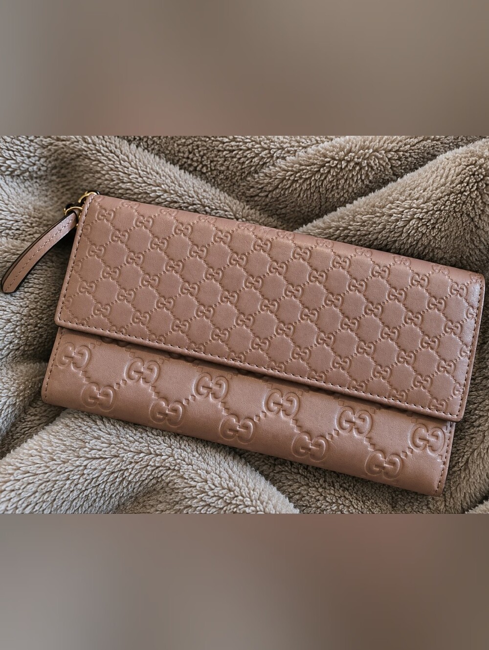 Gucci Embossed Leather Zip Wallet Empriente In Blush